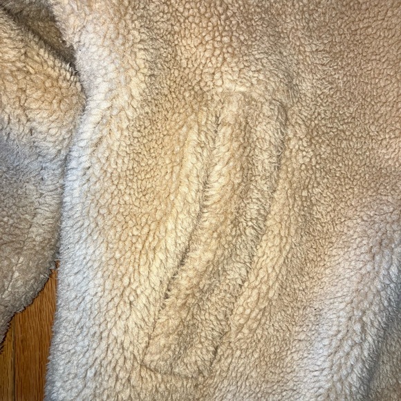 COPY - Alo Yoga Norte Faux Sherpa Coat Medium - Picture 3 of 8